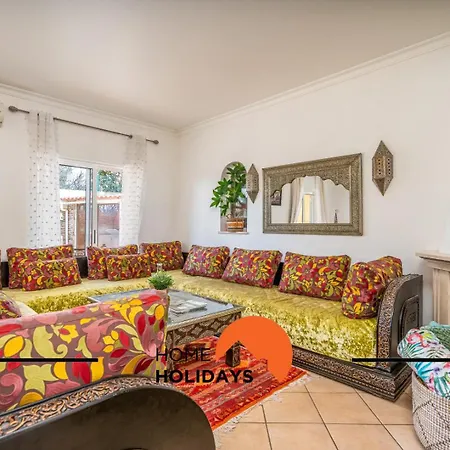 #298 Luz H By Holidays