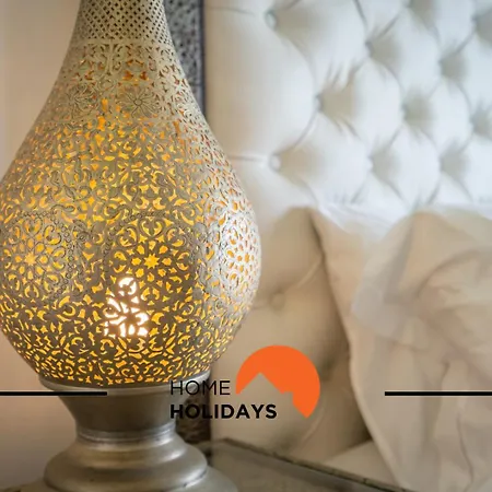 #298 Luz H By Holidays